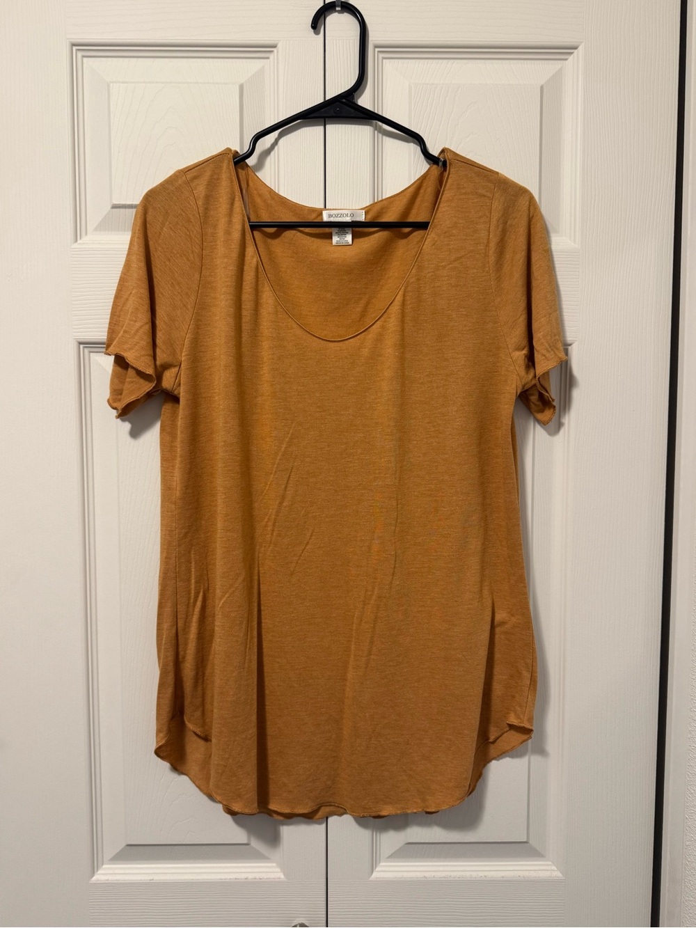 Bozzolo Scoop Neck Short Sleeve Tee in Mustard Brown